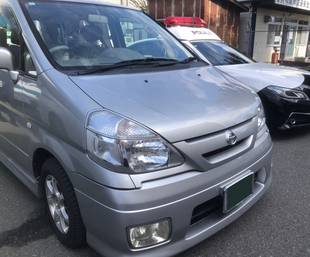 遺体搬送車｜銀セレナ寝台車（4.6ｍ）